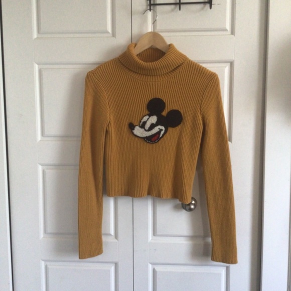 Yellow Mickey mouse turtle neck - Picture 2 of 2